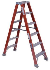 FM1500 Series Fiberglass Twin Front Ladders, Louisville Ladder®