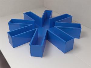 Radial arm maze, blue