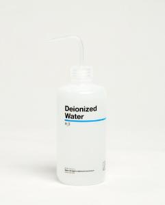 Nalgene® Right-to-Understand wash bottle, deionized water