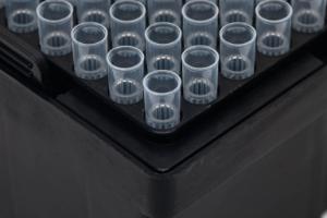Sterile 1000 µl, compatible pipette tips, filtered
