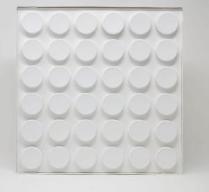 Clear polystyrene (packaged in trays)