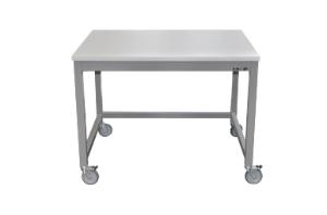 Stable table on wheels with castors and locking brakes