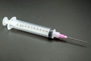 Air-Tite 10 ml Luer lock syringes with attached 18G × 1¹/?" needle