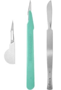 Disposable scalpels with blade