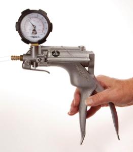 Zinc/aluminum hand-operated vacuum pump with gauge