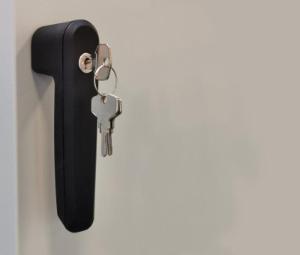 Door lock - lockable door handle