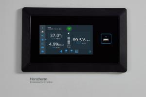 Environmental chamber touchscreen interface