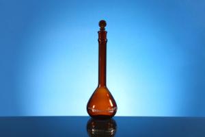 Volumetric flask with glass stopper