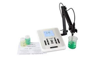 General purpose MD 8000 L bench pH kit with certificate