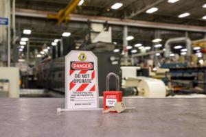 Kit nylon safety lockout padlock and tag