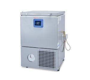 CO2 backup system connection on chest ULT freezers