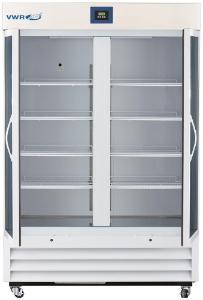 Solid door laboratory refrigerator 49 CF, interior